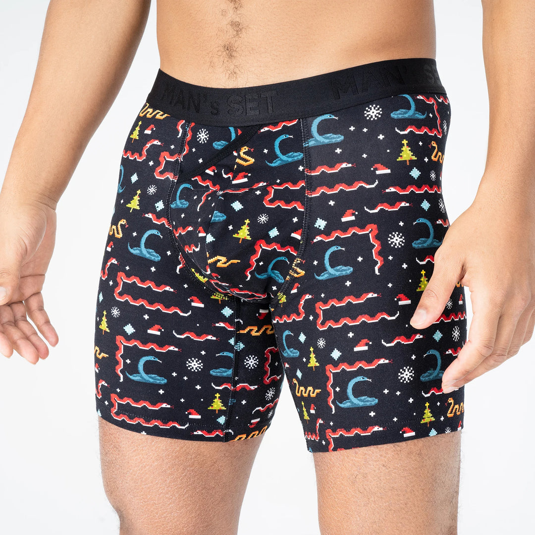 UltraSoft Snakes print men’s boxer briefs by Man’s SET, breathable anatomical underwear in black, close-up front view