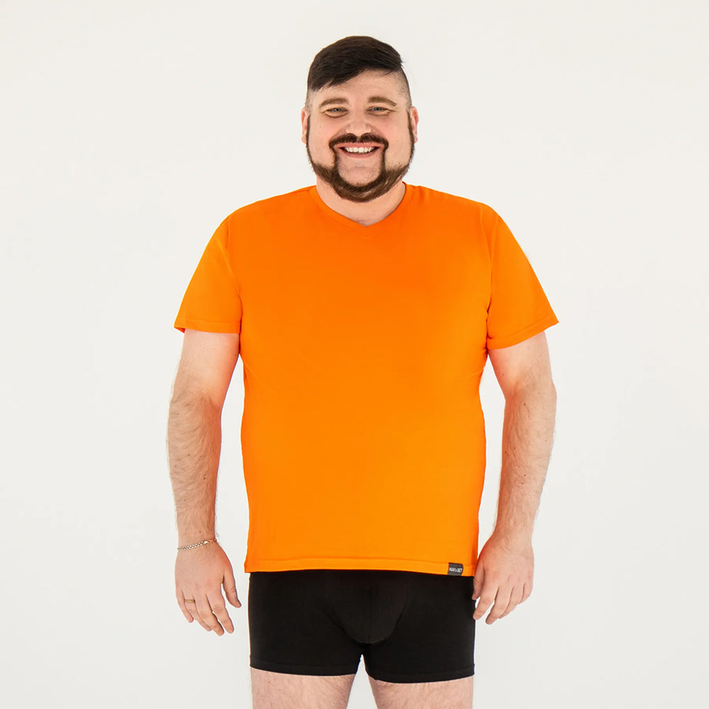 Man’s SET orange cotton V-neck Plus-Size T-shirt with black breathable men’s boxer briefs, front view