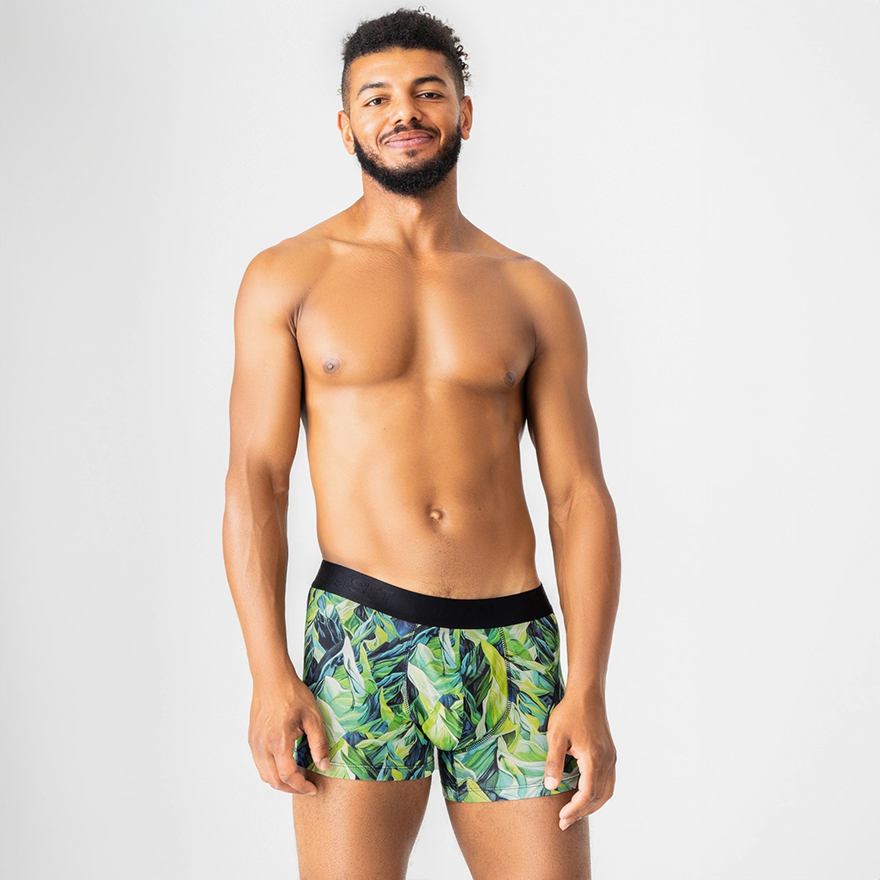 Comfortable men’s underwear by Man’s SET, green leaf print PowerStretch trunk 3.9" in soft stretch fabric, front view